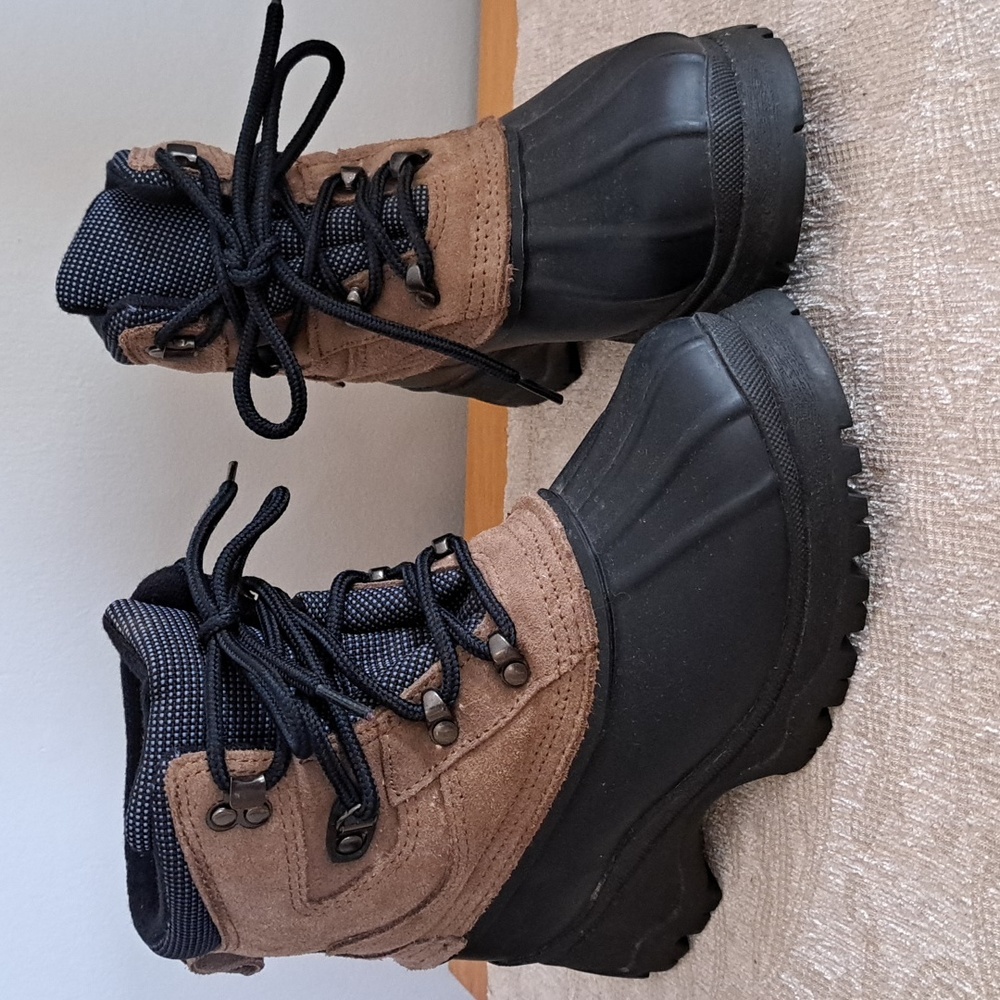 Bass Junea Leather Rubber Sole Navy Blue Winter Slush Boots Size 5